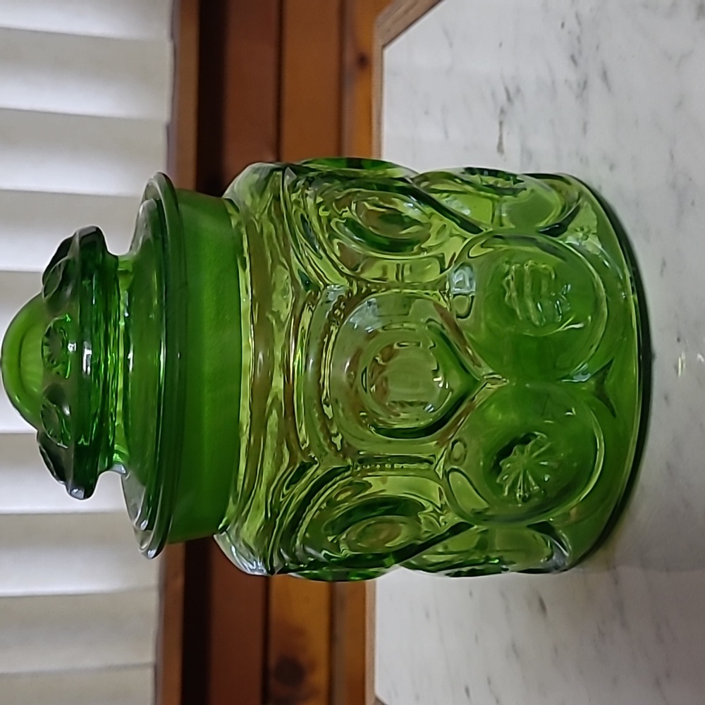 Emerald Green Moon Ans Stars Glass Jar with Lid (111) - Picture 2 of 4